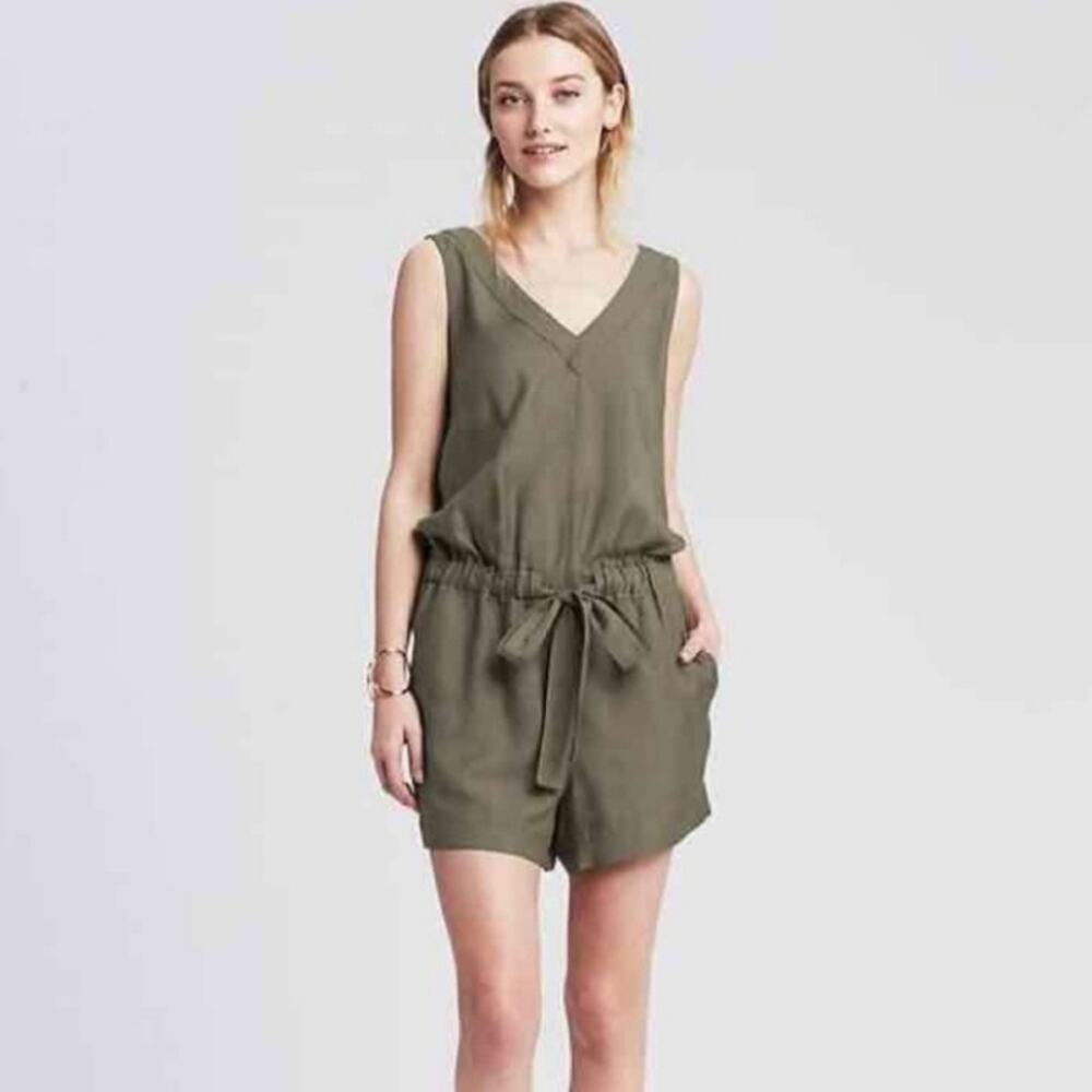 Banana Republic Army Green V-Neck Jolie Sleeveless Romper Size 14